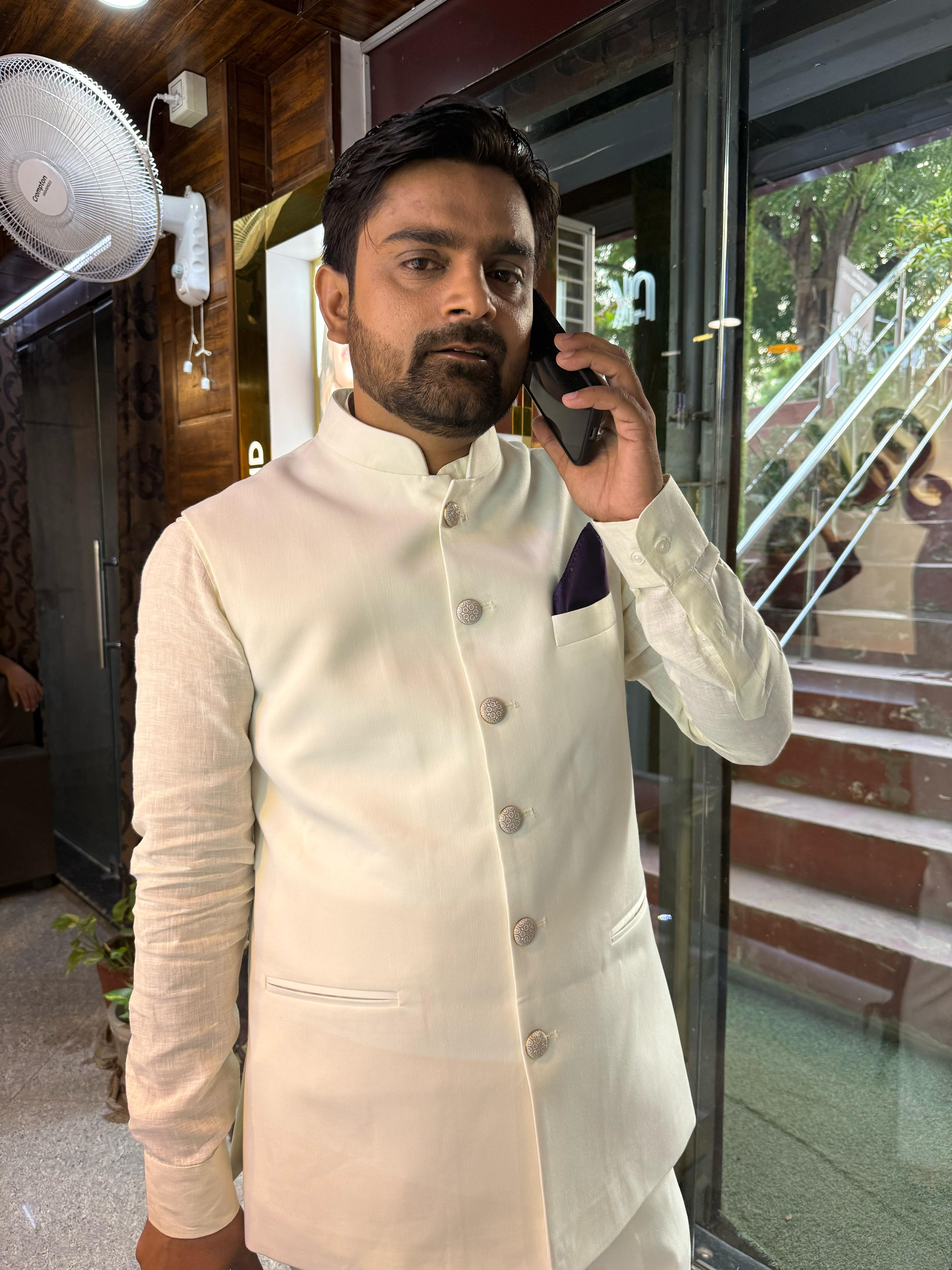 Groom 4